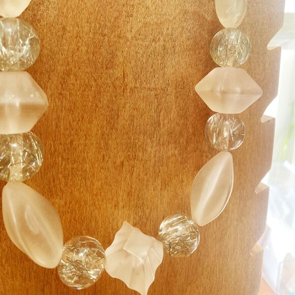 Vintage Pale Pastel Pink Silver Tinsel Translucent Frosted Bead Chunky Necklace - Picture 4 of 6